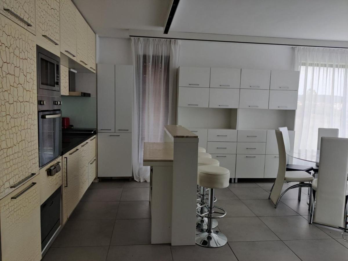 Gitea Sand Lilies Apartments Созополь Экстерьер фото